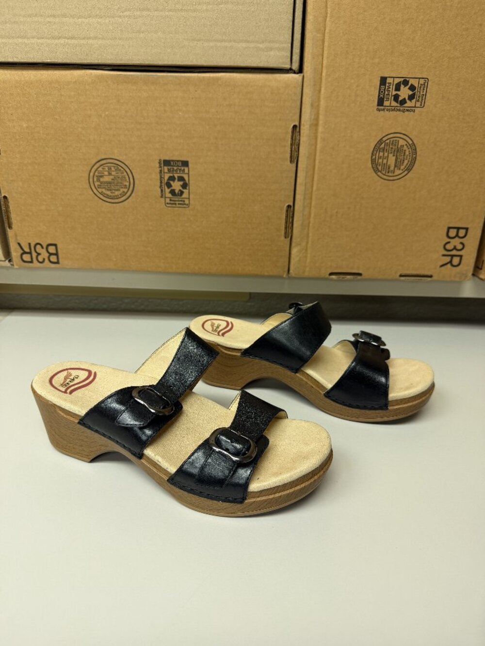 Dansko Sophie Sandals - Tan/black - size 39